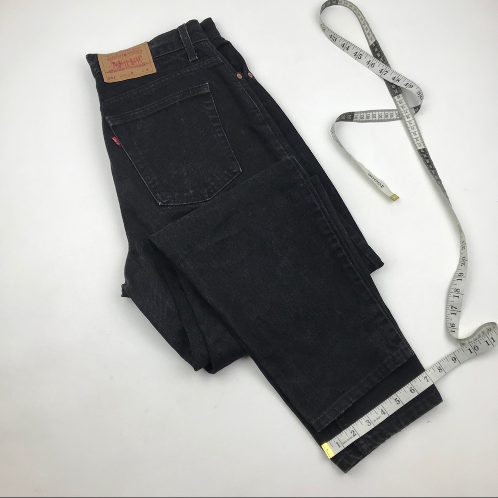 Levi's Women's High Rise Jeans in Black - Picture 6 of 8